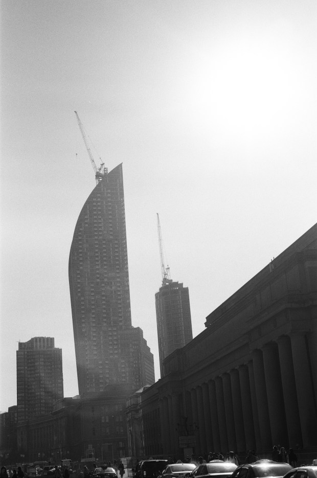 Want lens flare? Can't do it with a lens that is