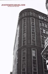 It looked cool when I stopped to wait for the light. 