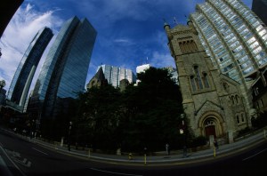 St. Andrew's Church (Velvia 50,17mm, F32, 1/15)